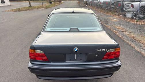2000 BMW 740 740i Sedan 4D