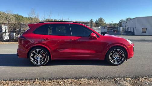2016 Porsche Cayenne GTS