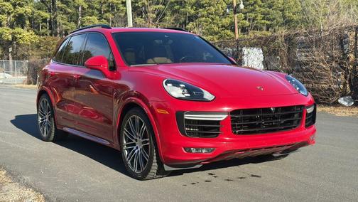 2016 Porsche Cayenne GTS