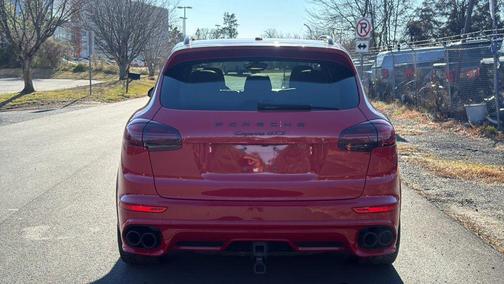 2016 Porsche Cayenne GTS