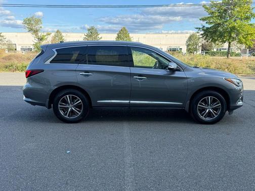 2017 INFINITI QX60 Base