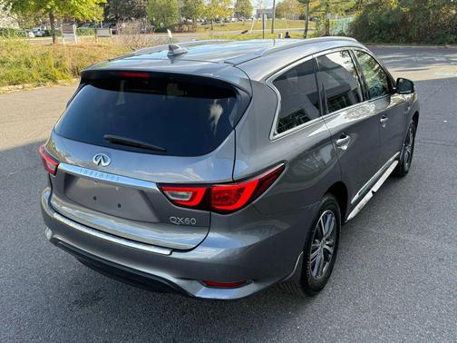 2017 INFINITI QX60 Base