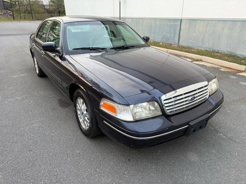 2003 Ford Crown Victoria LX