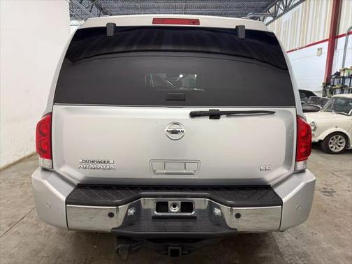 2004 Nissan Pathfinder LE