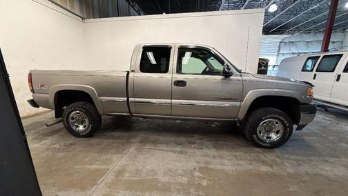 2002 GMC Sierra 2500 SLE H/D Extended Cab