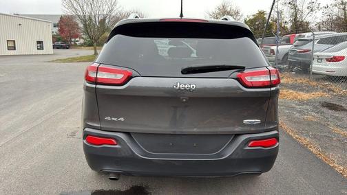 2015 Jeep Cherokee Sport