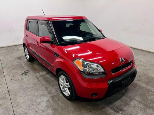 2011 Kia Soul +