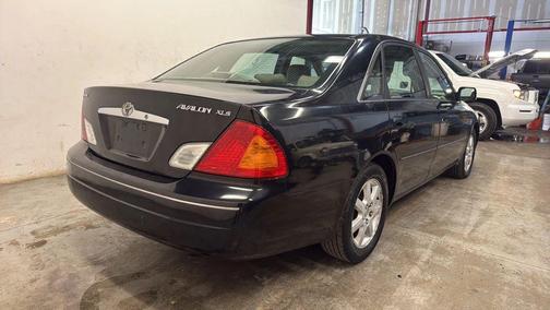 2001 Toyota Avalon XL