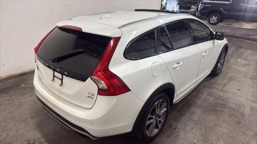 2015 Volvo V60 Cross Country T5 Platinum