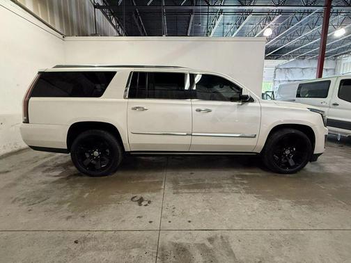 2015 Cadillac Escalade ESV Sport