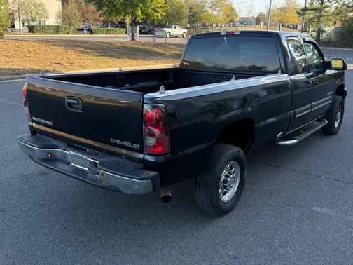 2004 Chevrolet Silverado 2500 LT H/D Extended Cab