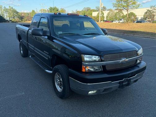 2004 Chevrolet Silverado 2500 LT H/D Extended Cab