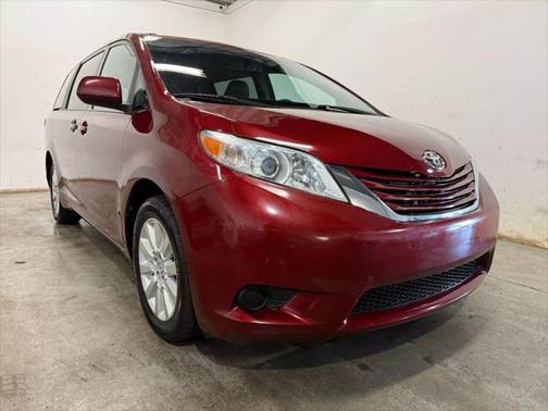 2015 Toyota Sienna LE