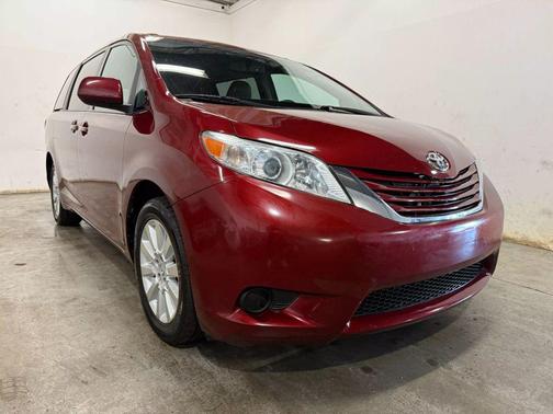 2015 Toyota Sienna LE