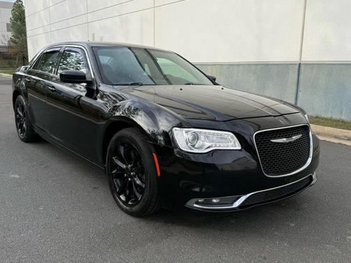 2015 Chrysler 300 Limited