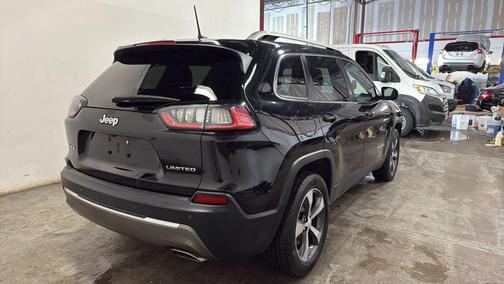 Black 2019 Jeep Cherokee Limited