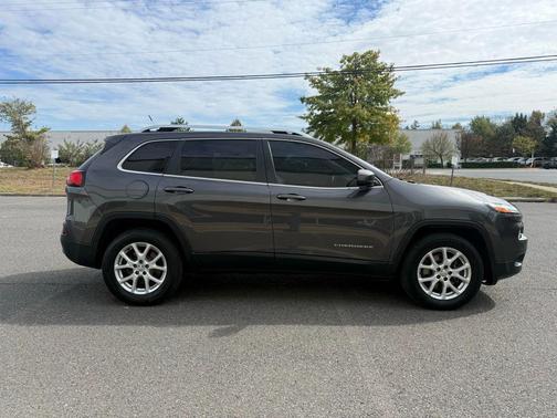 2014 Jeep Cherokee Sport
