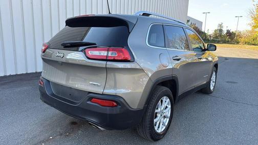 2017 Jeep Cherokee Sport