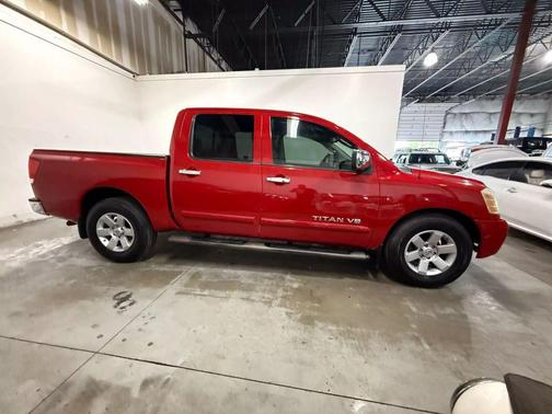 2005 Nissan Titan LE Crew Cab