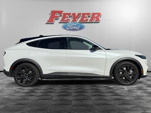 2024 Ford Mustang Mach-E SELECT