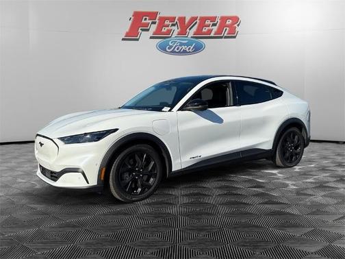 2024 Ford Mustang Mach-E SELECT