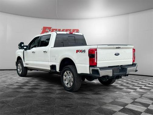 2024 Ford F-350 LARIAT SUPER DUTY