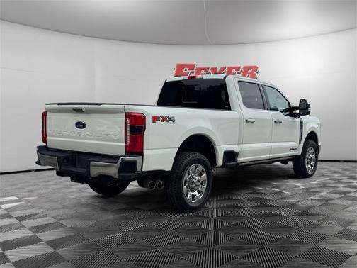 2024 Ford F-350 LARIAT SUPER DUTY