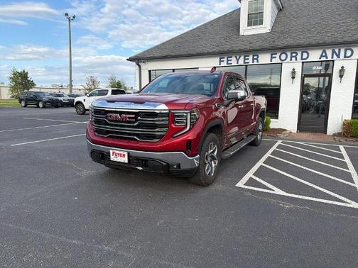 2025 GMC Sierra 1500 SLT