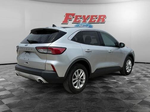 INGOT SILVER METALLIC 2020 Ford Escape SE