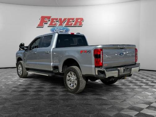 2023 Ford F-350 LARIAT SUPER DUTY