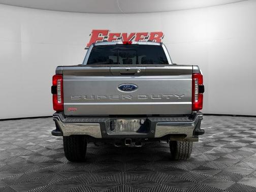 2023 Ford F-350 LARIAT SUPER DUTY