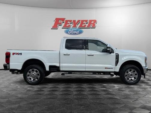 OXFORD WHITE 2025 Ford F-350 KING RANCH