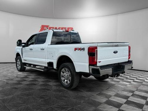 OXFORD WHITE 2025 Ford F-350 KING RANCH