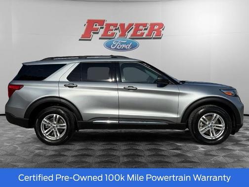 ICONIC SILVER METALLIC 2023 Ford Explorer XLT