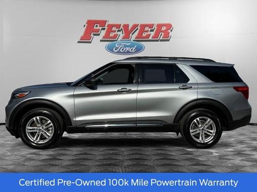 ICONIC SILVER METALLIC 2023 Ford Explorer XLT