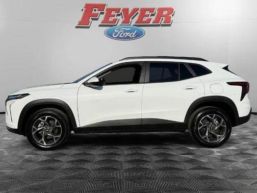 White 2025 Chevrolet Trax LT