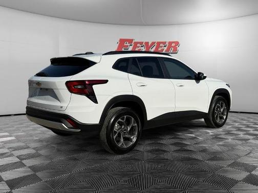 White 2025 Chevrolet Trax LT