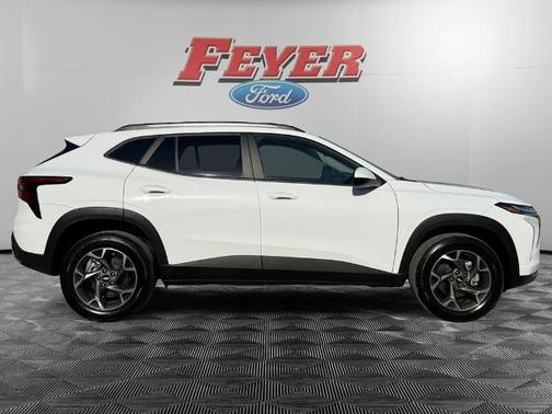 White 2025 Chevrolet Trax LT