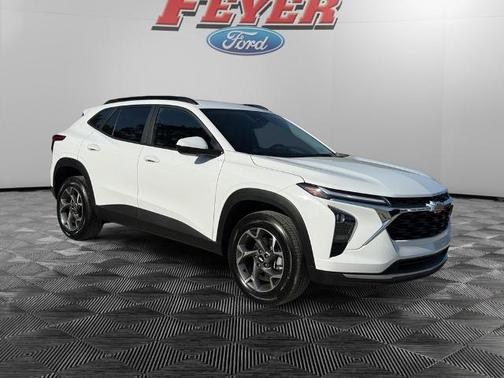 White 2025 Chevrolet Trax LT