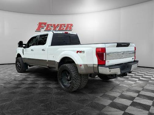 STAR WHITE 2022 Ford F-350 KING RANCH