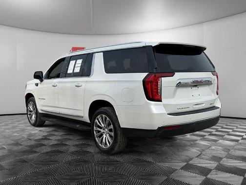 2022 GMC Yukon XL SLT