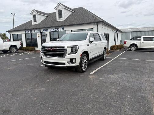 2022 GMC Yukon XL SLT