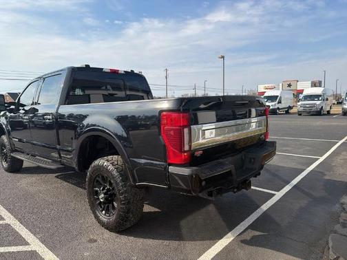 2022 Ford F-350 PLATINUM