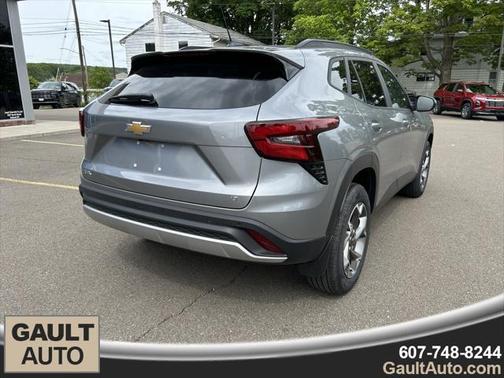 2025 Chevrolet Trax LT