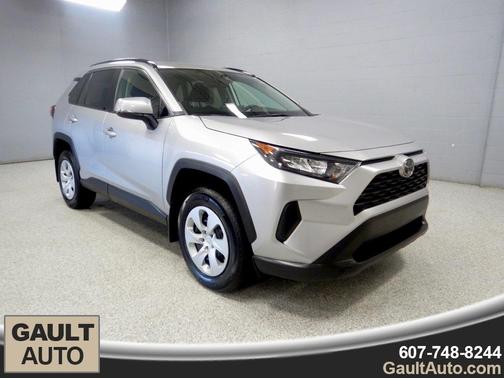 Photo 1 of 27 of 2019 Toyota RAV4 LE