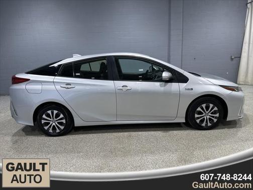 2022 Toyota Prius Prime LE