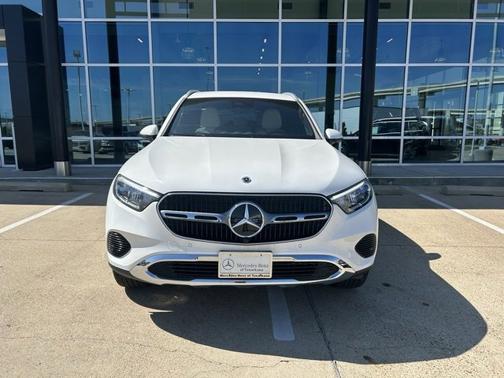 2025 Mercedes-Benz GLC 300 