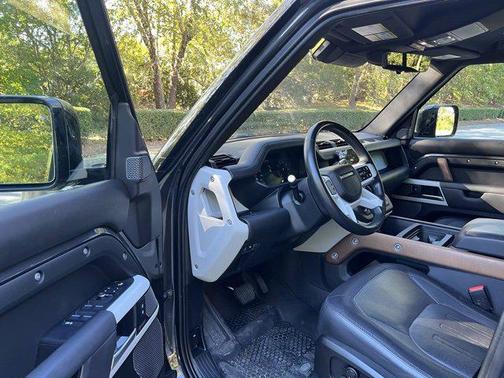 2022 Land Rover Defender 110 X-Dynamic HSE