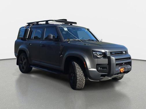 2023 Land Rover Defender 130 SE