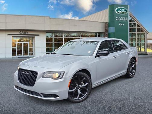 2023 Chrysler 300 Touring